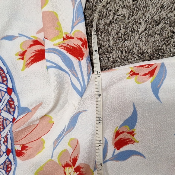 Flying Tomato cold shoulder blouse top - short sleeve - S white floral - Picture 3 of 7
